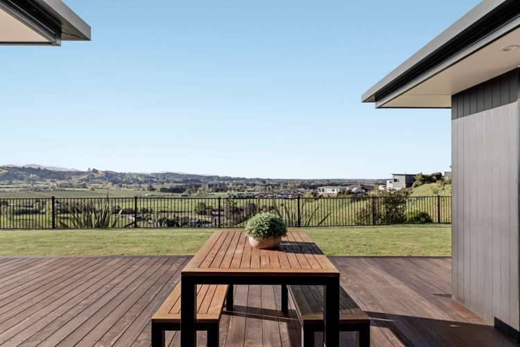 64 Katania Heights Brightwater_1