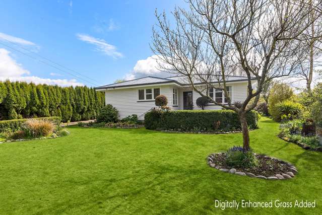 Country Comfort - Modernised Home Near Cheviot!