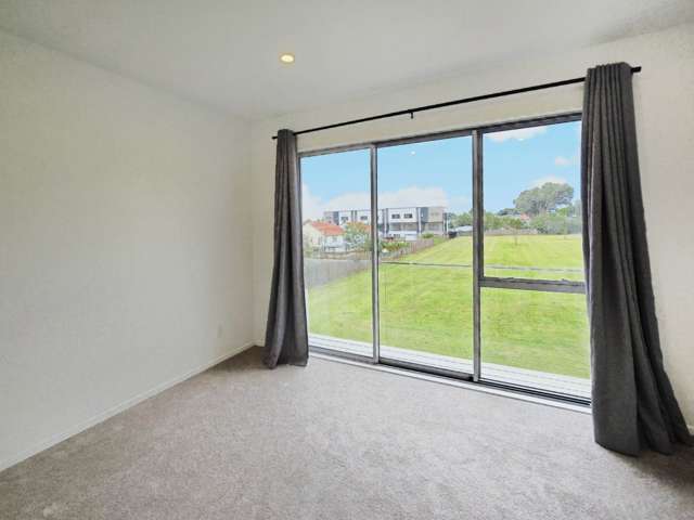 8D Taurima Avenue Pt England_2