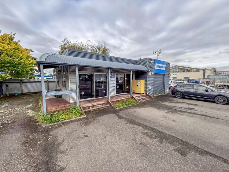 704 Tremaine Avenue Palmerston North_4