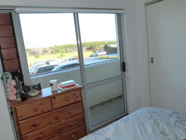 B4/71 Spencer Road Oteha_11