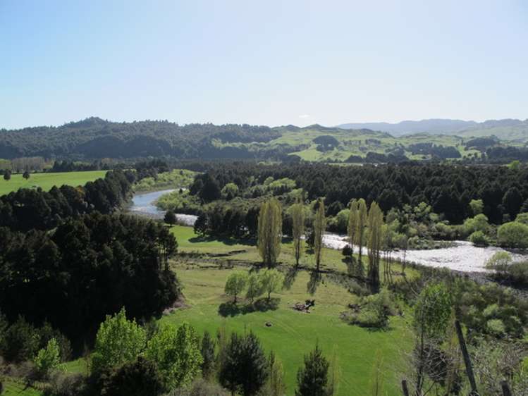 Stone Jug Road Kakahi_7