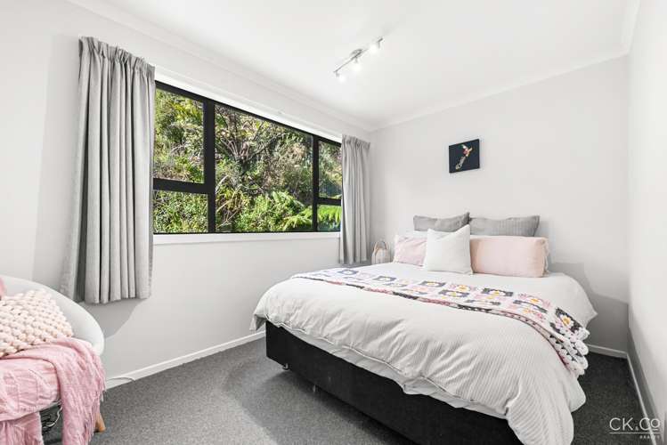 24 Titiro Moana Road Korokoro_13