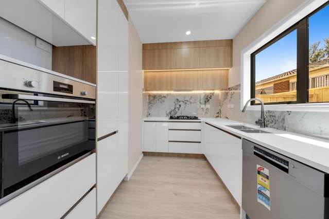 2/53 Hutchinsons Road Bucklands Beach_4