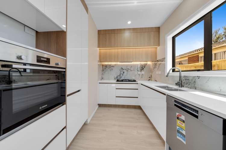 2/53 Hutchinsons Road Bucklands Beach_4