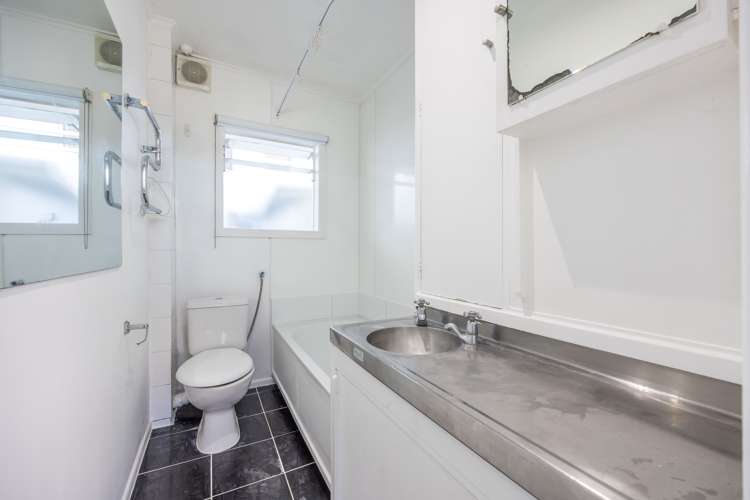 67 Saint Vincent Avenue Remuera_8