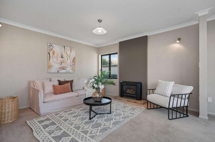 2 Pemberton Crescent Greerton_5