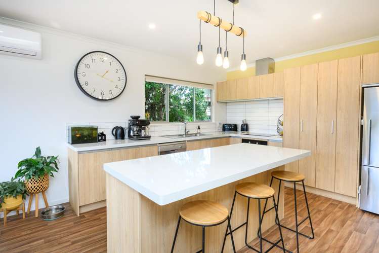 28 Summerhill Drive Fitzherbert_3