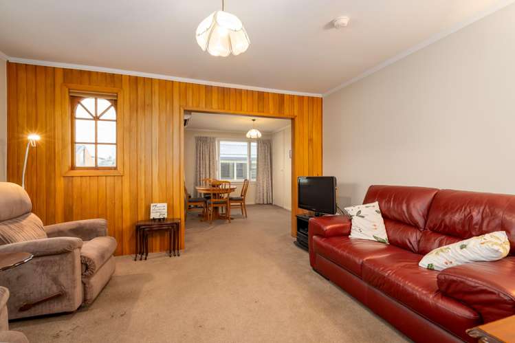 81 Blighs Road Bryndwr_4