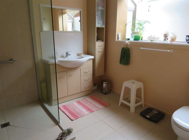 201 Burke Street Thames_13