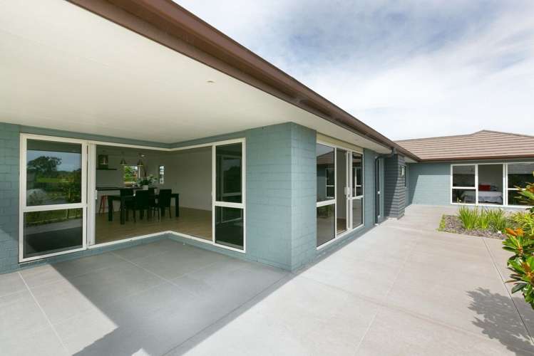 53 Links Drive Waiwhakaiho_21