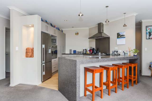 13a Thomson Avenue Dinsdale_1