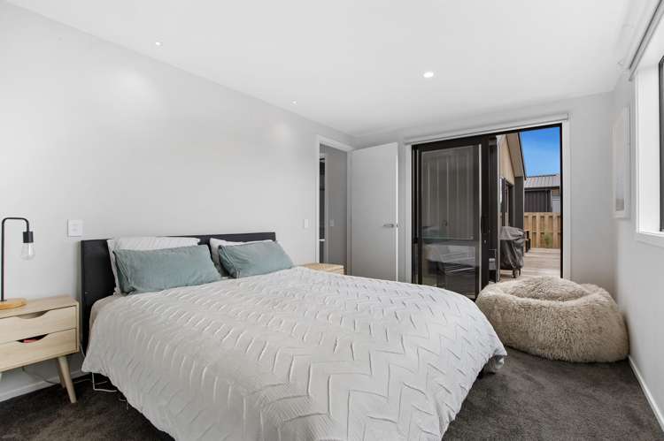 8 Linnburn Road Wanaka_11