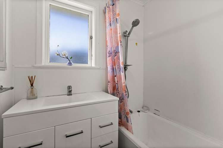 6 Kauri Street Taradale_14