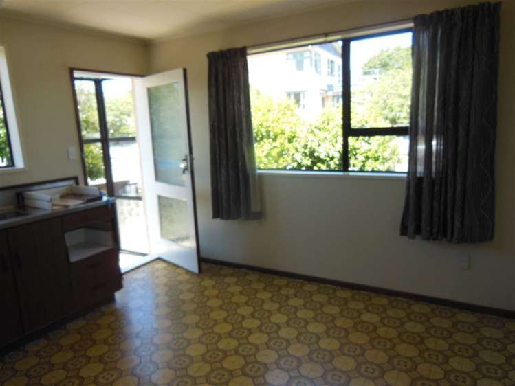 1/63 Ranui Avenue Waimataitai_9