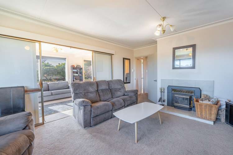 24 Hill View Crescent Highfield_13