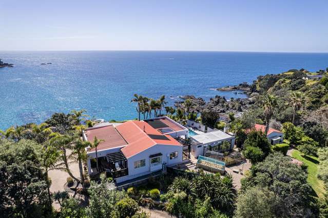 Paradise between sea and sky