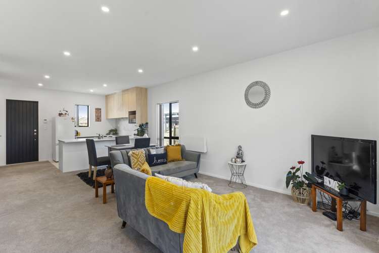 17 Aumarire Lane Favona_3