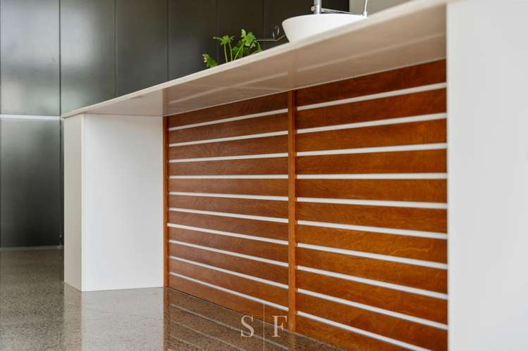 8 Ngarara Road Waikanae_11