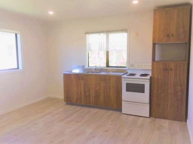 11A Kelwyn Road Kelston_2