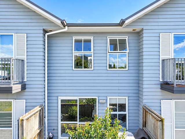 2/75 Cameron Road Hamilton East_2