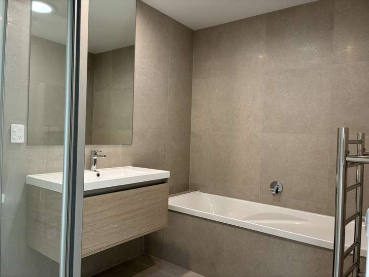 101 WAITUARUA DRIVE "Waiata Shores" Takanini_30