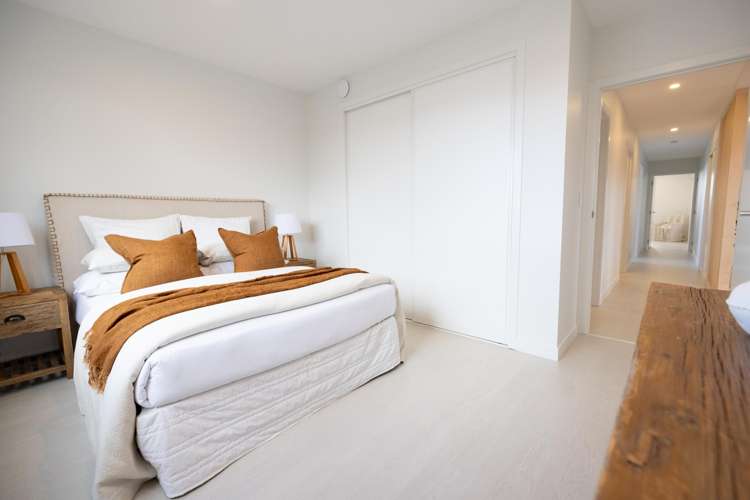 91 Waituarua Drive "Waiata Shores" Takanini_11