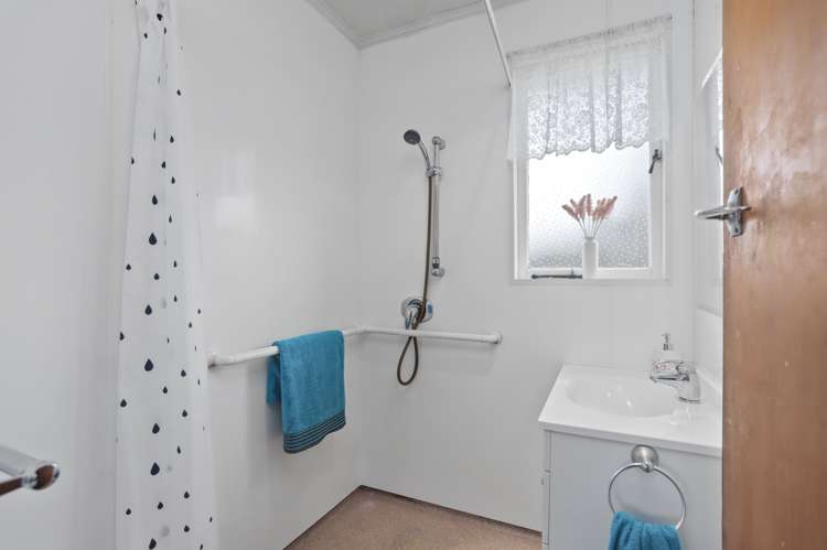 15 Chorley Avenue Massey_14