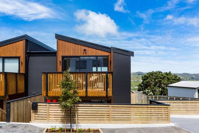 Freehold: Brand New Townhouse in Karori