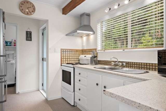 17 Stredwick Drive 10899_4