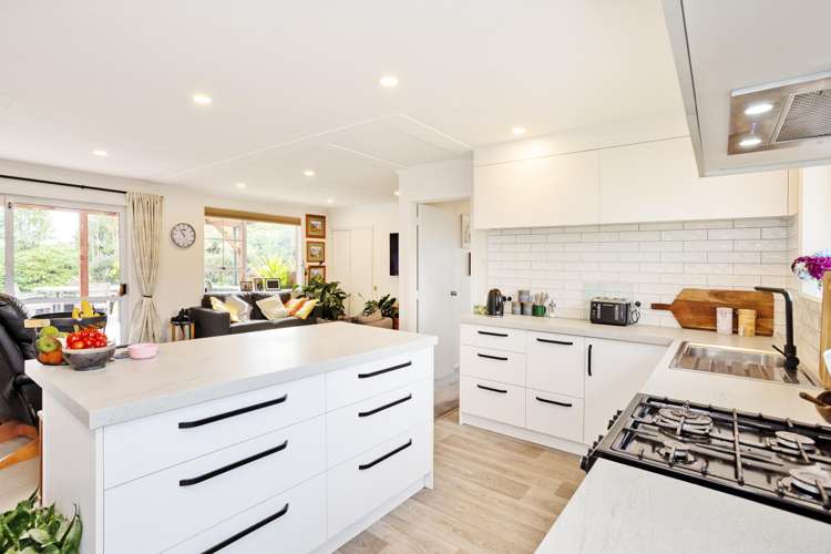 274 West Plains School Road_3