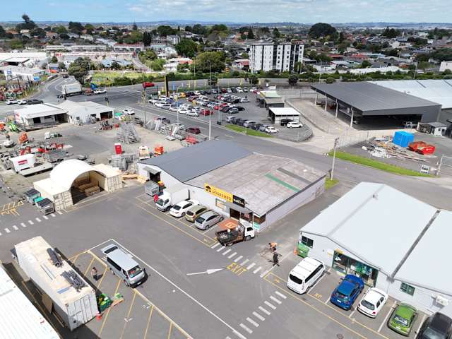 Cost-Effective Central Warehouse | AVAILABLE NOW