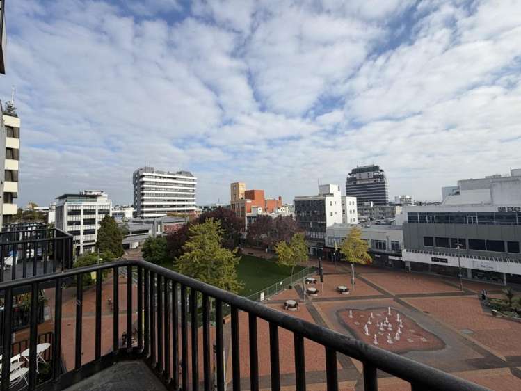 Unit 1, Level 4/5 Garden Place_0