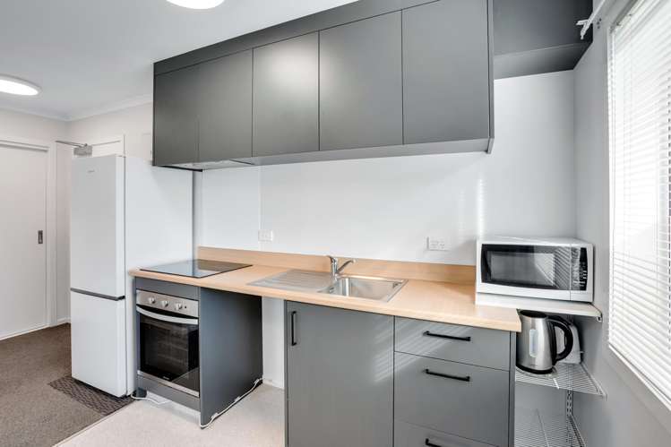 Unit1 3/13 Crescent Court_2