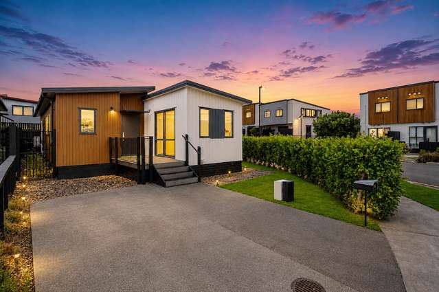 BIG CORNER SITE. BIG OUTDOOR SPACE. SHARP PRICE