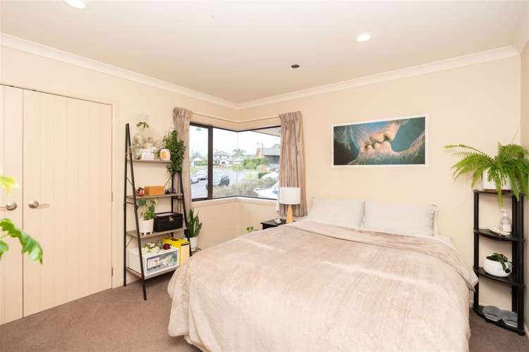 4 Sharaleigh Place Grandview Heights_12