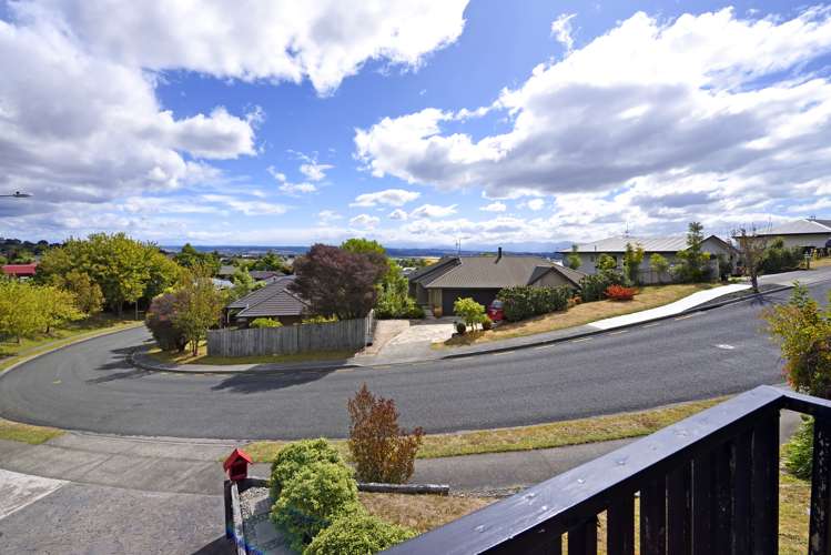 35 Olympus Way Richmond_2