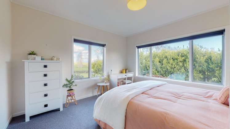 8 Heaven Road Waitakaruru_6