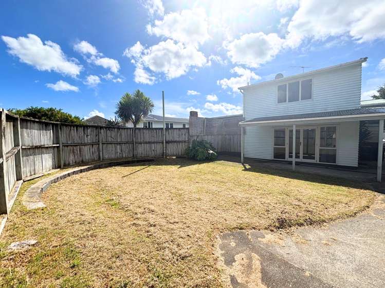 18 Stokes Avenue Te Atatu Peninsula_13