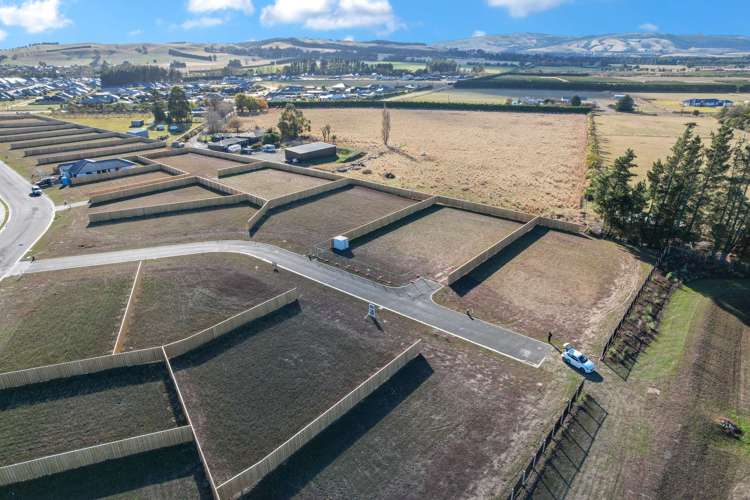 4 Frank Lane Amberley_12