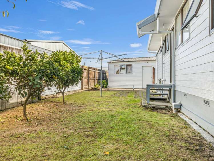 9 Kentucky Crescent Nawton_13