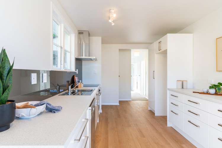 36 Waihora Crescent Waitangirua_6