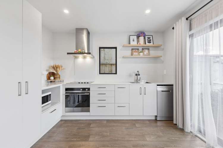 8 Jean Alma Lane Wattle Downs_1