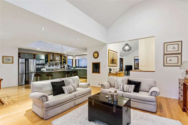 8 The Knoll Greenhithe_38