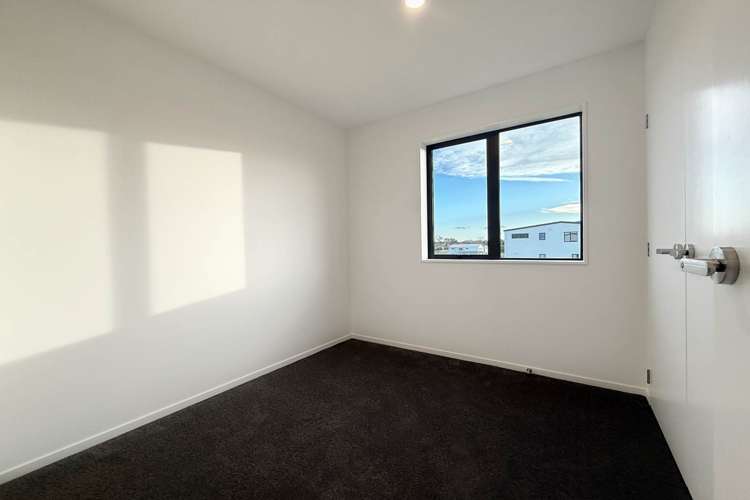 9,11,13 Awhi Way Karaka_17