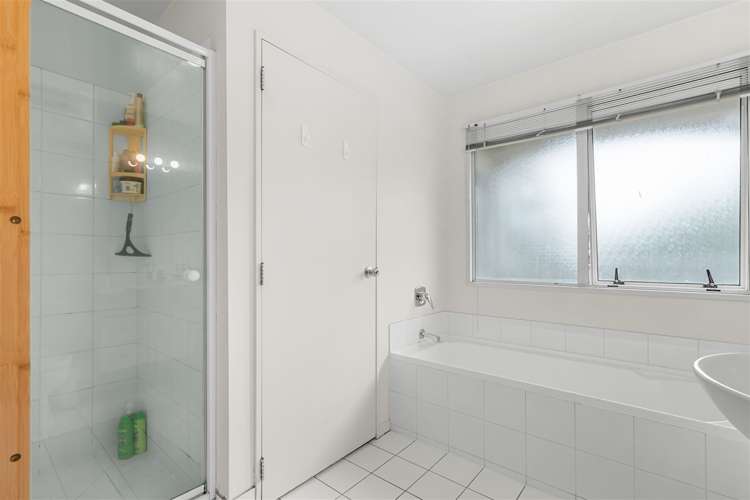 2/32 Winchester Street Merivale_18