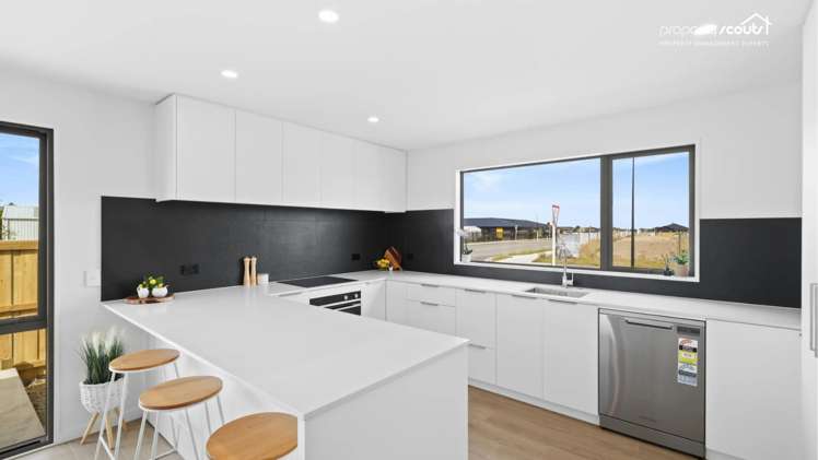 2 Tarata Way 11103_8