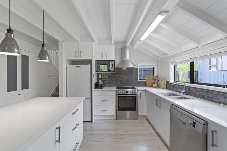 2/142 Lancaster Road Beach Haven_0