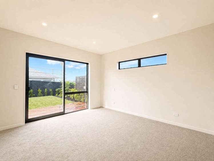 77 Parish Drive_5