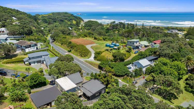 352 Motutara Road Muriwai_19